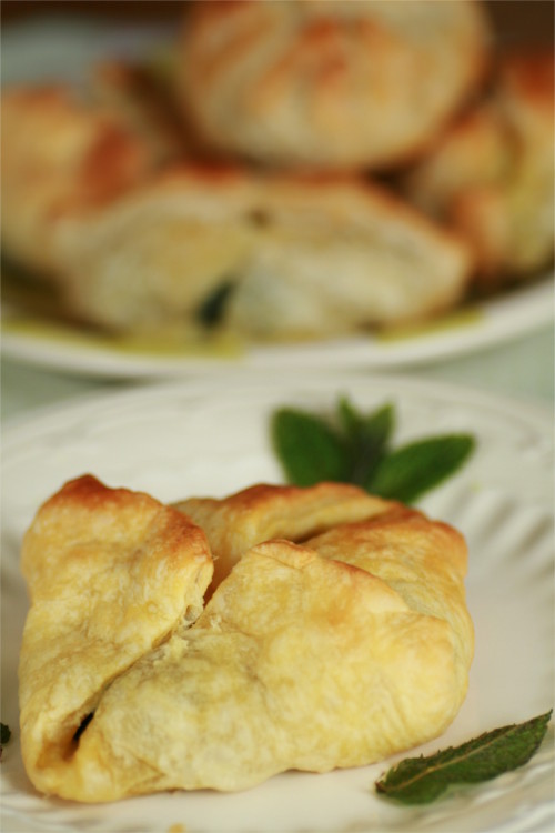 feuilletés d'épinards au brebille et au miel